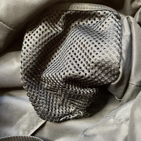 Lululemon Black Fold On 23L Tote W9AW4S Yoga Mat Strap Waterbottle Pocket - Picture 9 of 10